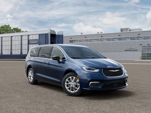 New 2025 Chrysler Pacifica Select AWD/4WD image 5