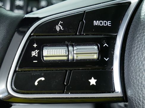 Certified 2024 Kia Seltos S image 25