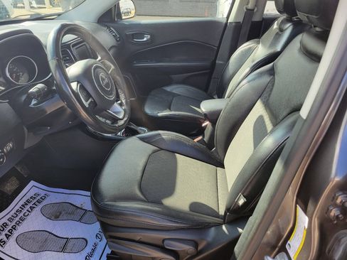 Used 2018 Jeep Compass Latitude AWD/4WD image 11
