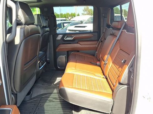 Used 2024 GMC Sierra 2500 Denali Ultimate AWD/4WD image 8