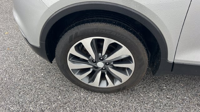 Certified 2019 Buick Encore Essence AWD/4WD image 6
