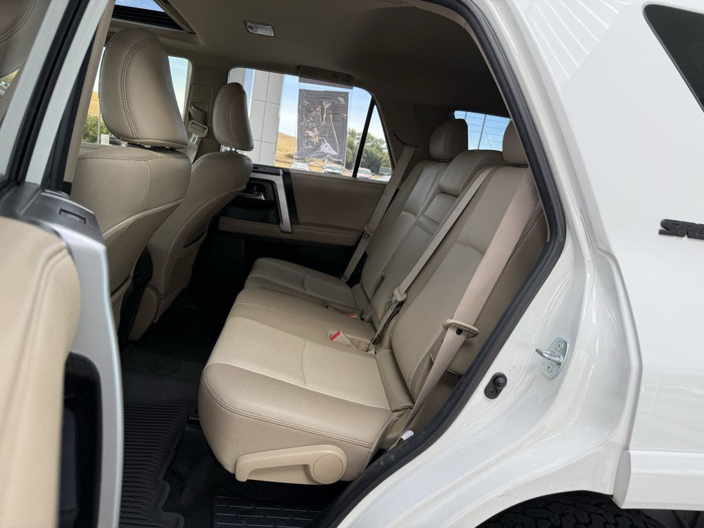 Used 2020 Toyota 4Runner SR5 Premium w/ Moonroof Package AWD/4WD image 20