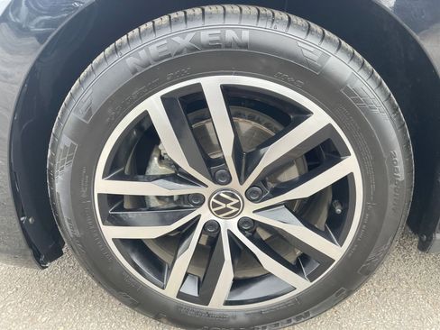 Used 2025 Volkswagen Jetta SE image 30