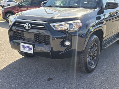 Used 2024 Toyota 4Runner SR5 image 10