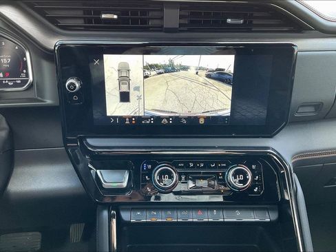 Used 2025 GMC Sierra 1500 AT4 w/ Technology Package AWD/4WD image 24