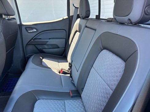 Used 2021 Chevrolet Colorado Z71 AWD/4WD image 14