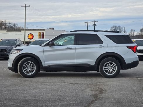 New 2026 Ford Explorer Active w/ Active Comfort Package RWD image 4