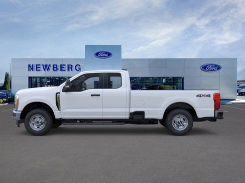 New 2026 Ford F250 XL w/ XL Chrome Package image 5