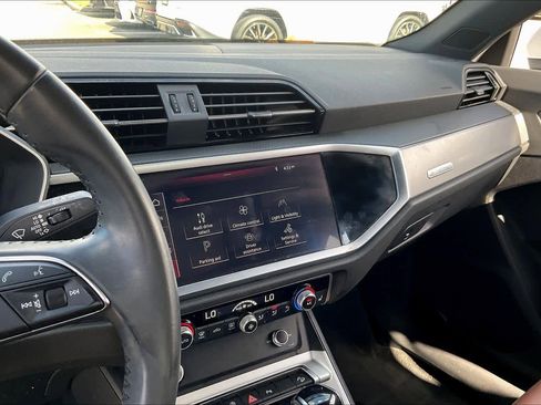 Used 2020 Audi Q3 2.0T Premium w/ Convenience Package image 5