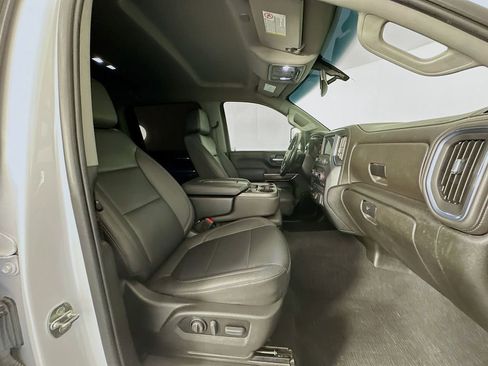 Used 2022 Chevrolet Silverado 2500 LTZ w/ Z71 Off-Road Package image 27