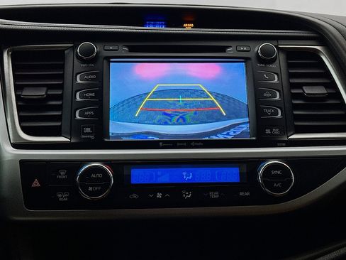 Used 2018 Toyota Highlander Limited image 16