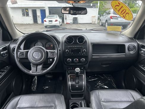 Used 2015 Jeep Patriot High Altitude AWD/4WD image 12
