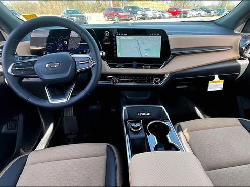 New 2026 Chevrolet Equinox ACTIV w/ Convenience Package III image 5