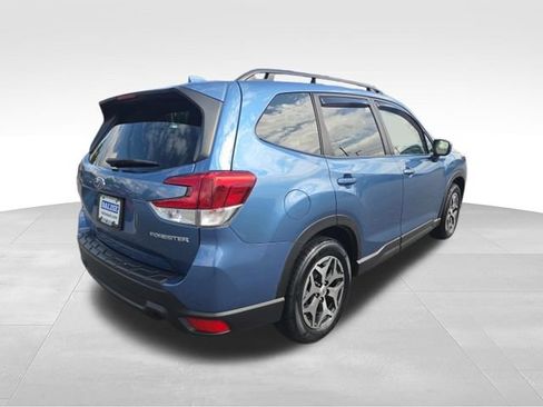 Used 2023 Subaru Forester Premium AWD/4WD image 12
