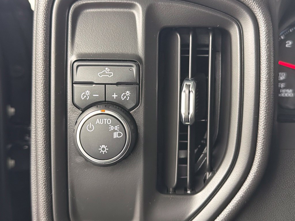 Used 2025 Chevrolet Silverado 1500 Custom RWD image 29