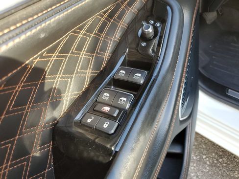 Used 2022 Jeep Grand Cherokee Summit AWD/4WD image 18