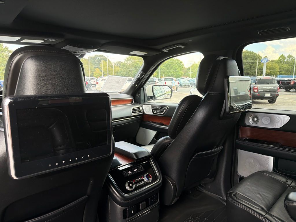 Used 2021 Lincoln Navigator L Reserve AWD/4WD image 15