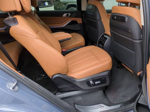 Used 2023 BMW X7 xDrive40i w/ Executive Package image 14