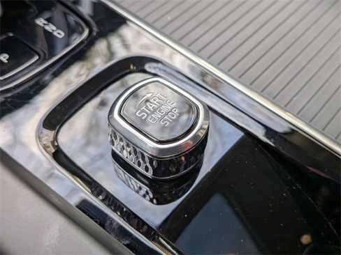 Certified 2023 Volvo XC60 B5 Core w/ Climate Package image 20