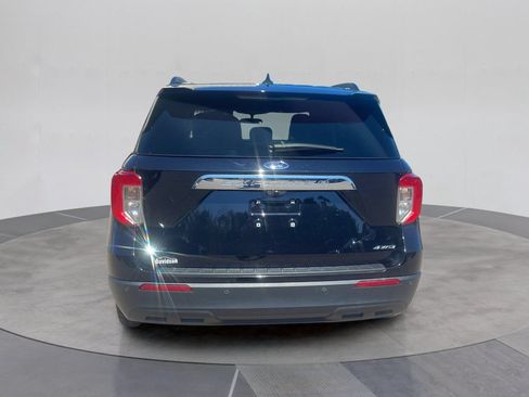 Used 2023 Ford Explorer XLT AWD/4WD image 6