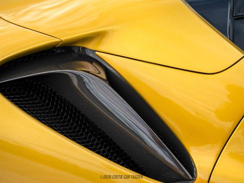 Used 2024 Ferrari SF90 Spider image 58