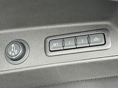 Used 2019 Chevrolet Equinox Premier AWD/4WD image 25