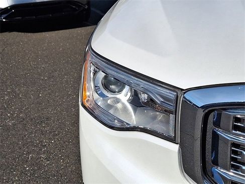 Used 2018 GMC Acadia Denali w/ Technology Package image 9