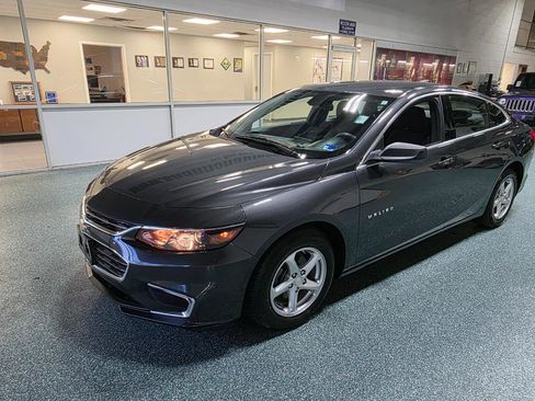 Used 2017 Chevrolet Malibu LS FWD image 2