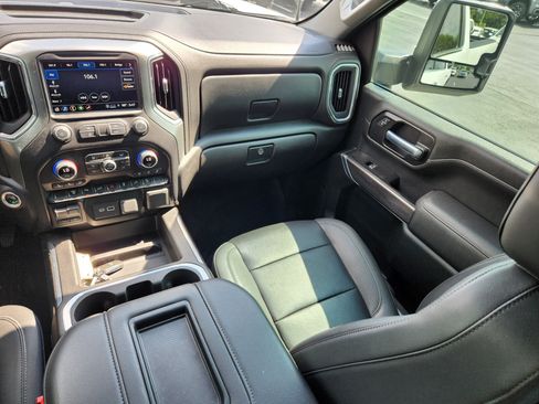 Used 2021 Chevrolet Silverado 2500 LTZ w/ LTZ Plus Package AWD/4WD image 18