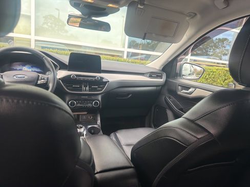 Certified 2022 Ford Escape SEL w/ Technology Package image 10