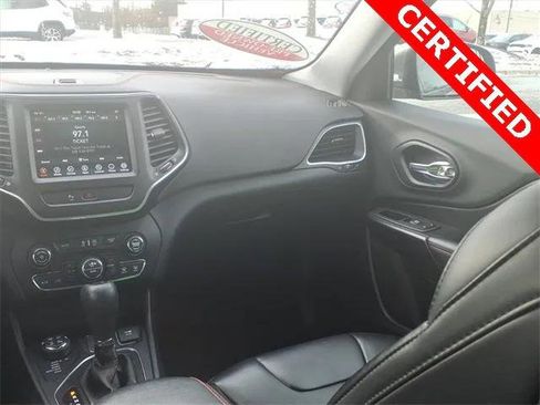 Certified 2020 Jeep Cherokee Trailhawk w/ Cold Weather Group image 11