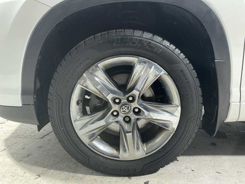 Used 2018 Toyota Highlander Limited Platinum AWD/4WD image 8
