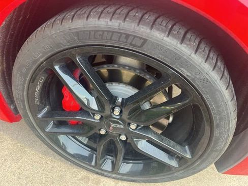 Used 2019 Chevrolet Corvette 1LT w/ Carbon Flash Badge Package image 12