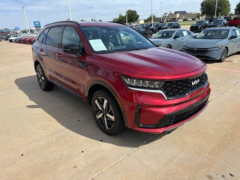 Used 2022 Kia Sorento S FWD image 7