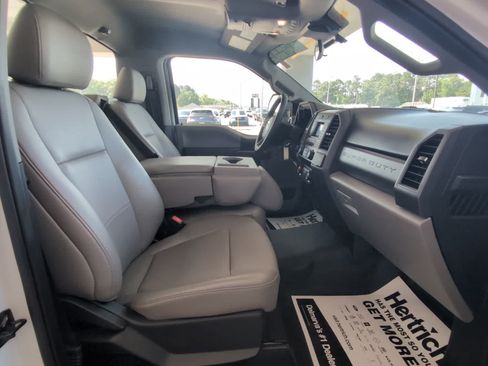 Used 2021 Ford F250 XL w/ Power Equipment Group AWD/4WD image 23
