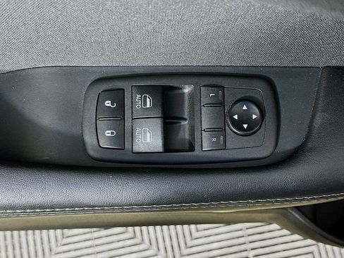 Used 2019 Dodge Challenger SXT image 20