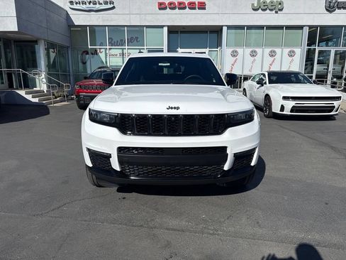 Certified 2024 Jeep Grand Cherokee L Limited w/ Luxury Tech Group II AWD/4WD image 2