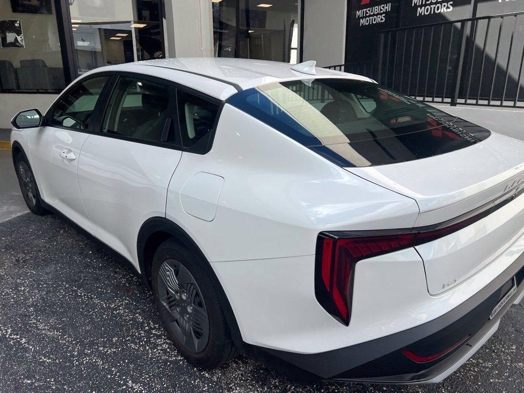 Certified 2025 Kia K4 FWD image 6