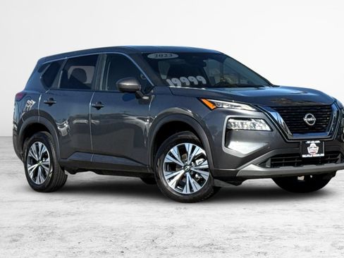 Used 2023 Nissan Rogue SV AWD/4WD image 2
