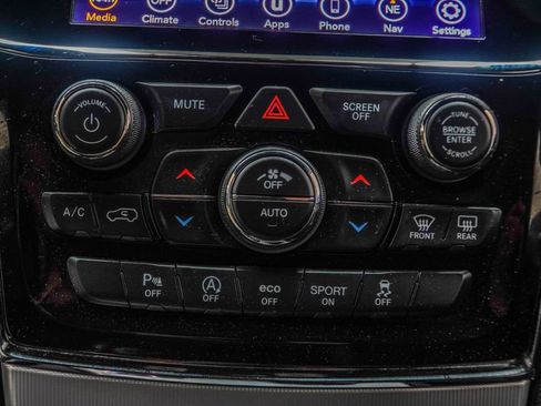 Used 2020 Jeep Grand Cherokee Trailhawk w/ Interior Metal Package AWD/4WD image 23
