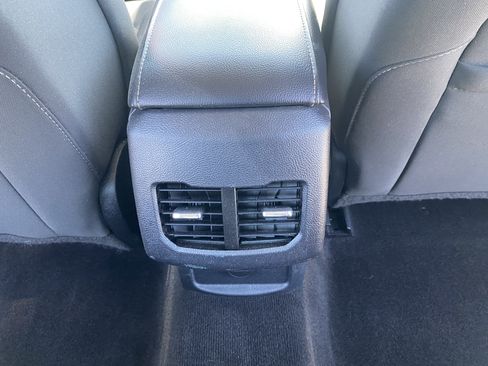 Used 2020 Ford Fusion SE FWD image 23