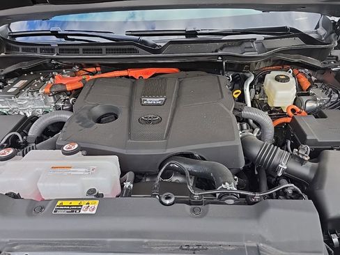 Certified 2025 Toyota Tundra Limited image 35