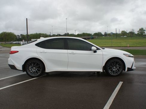 Used 2025 Toyota Camry SE w/ Convenience Package AWD/4WD image 20