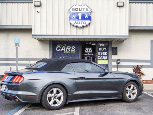 Used 2016 Ford Mustang Convertible RWD image 3