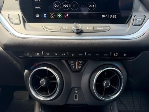 Used 2023 Chevrolet Blazer LT FWD image 17