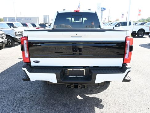 New 2026 Ford F250 Platinum AWD/4WD image 4
