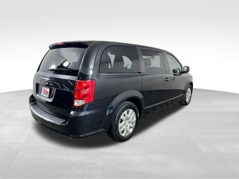 Used 2020 Dodge Grand Caravan SE FWD image 7