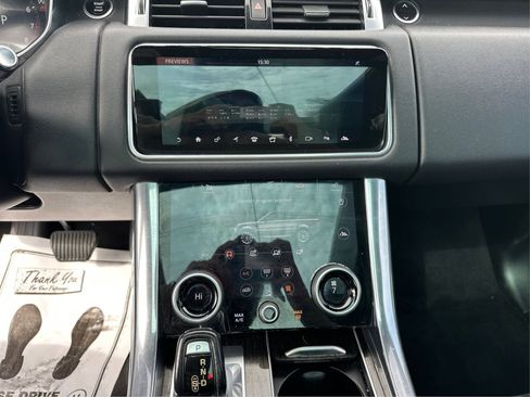 Used 2018 Land Rover Range Rover Sport SE image 23
