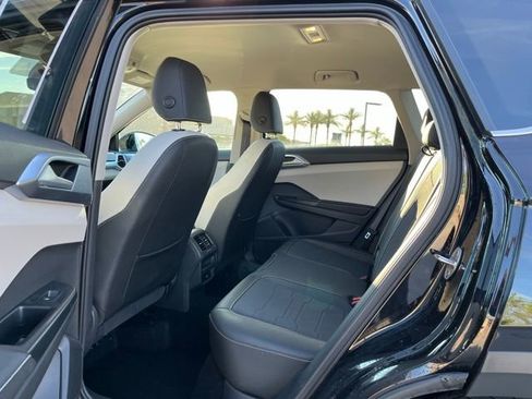 Used 2025 Volkswagen Taos SE image 14