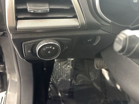 Used 2019 Ford Fusion SE image 13